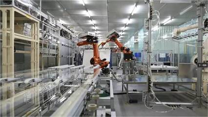 彩虹“G7.5 TFT-LCD基板玻璃關(guān)鍵工藝技術(shù)研發(fā)及產(chǎn)業(yè)化”項(xiàng)目通過(guò)成果鑒定，推動(dòng)國(guó)產(chǎn)顯示技術(shù)突破